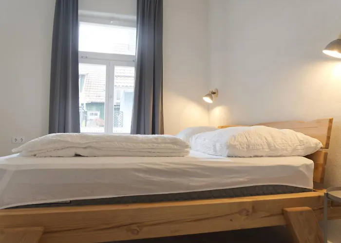 Gruppen- Und Seminarhaus Schicht Im Schacht Vila